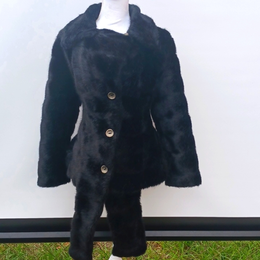 RUSSEL TAYLOR FURS (DIY)